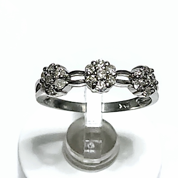 14K Diamond Flower Ring size 7 - Picture 8 of 13